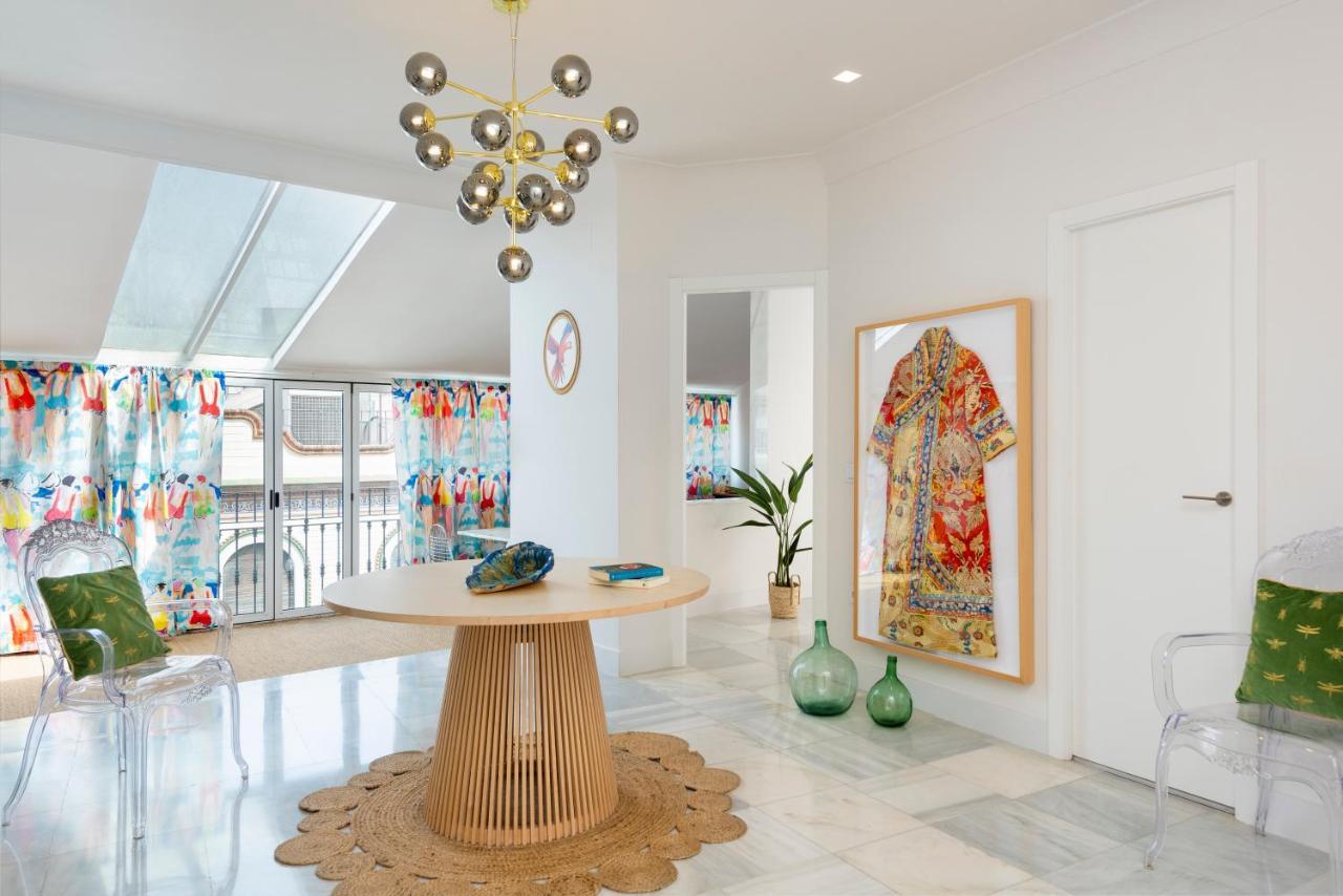 Monkeys Apartments Luxury Penthouse Cathedral & Terrace Sevilla Bagian luar foto